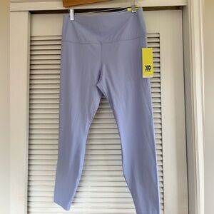 NWT all in motion Lavender Large